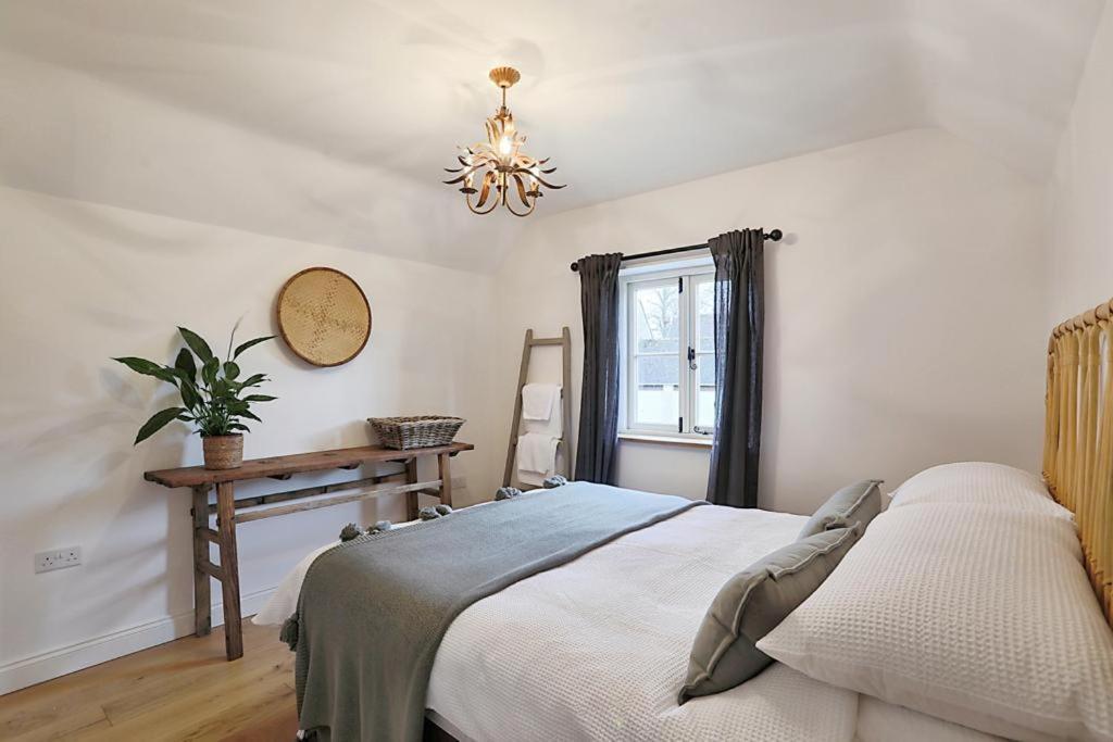 Luxury Cotswold Cottage With Hot Tub In Stow On The Wold! المظهر الخارجي الصورة