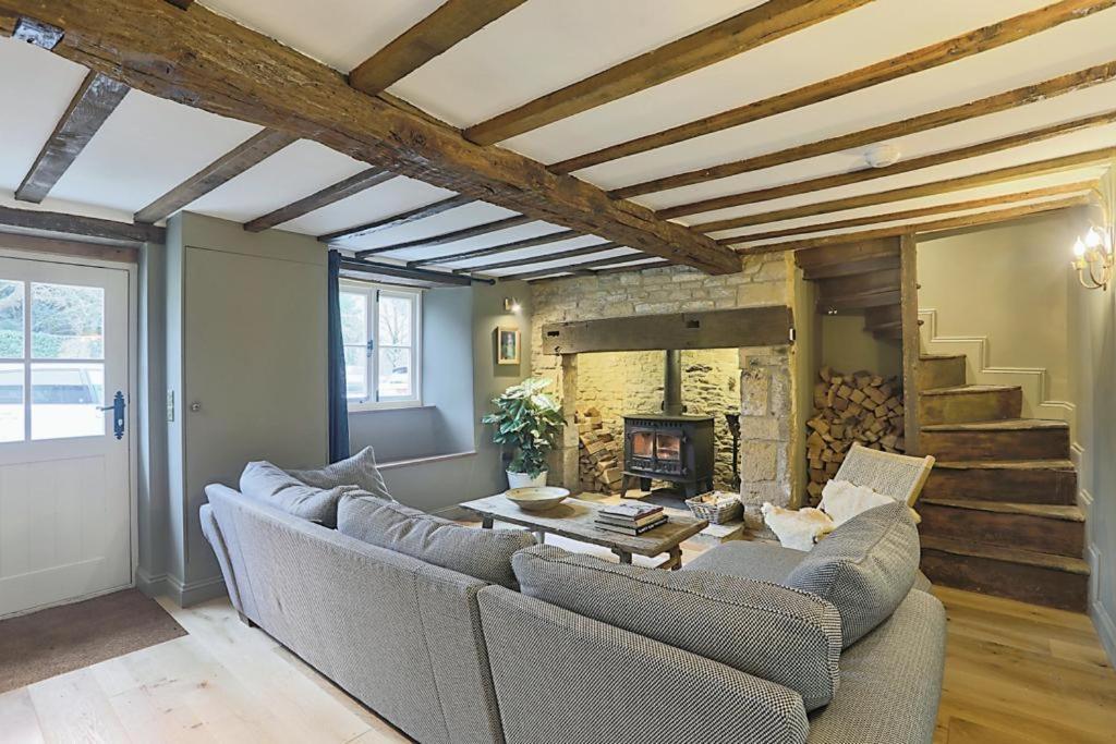 Luxury Cotswold Cottage With Hot Tub In Stow On The Wold! المظهر الخارجي الصورة