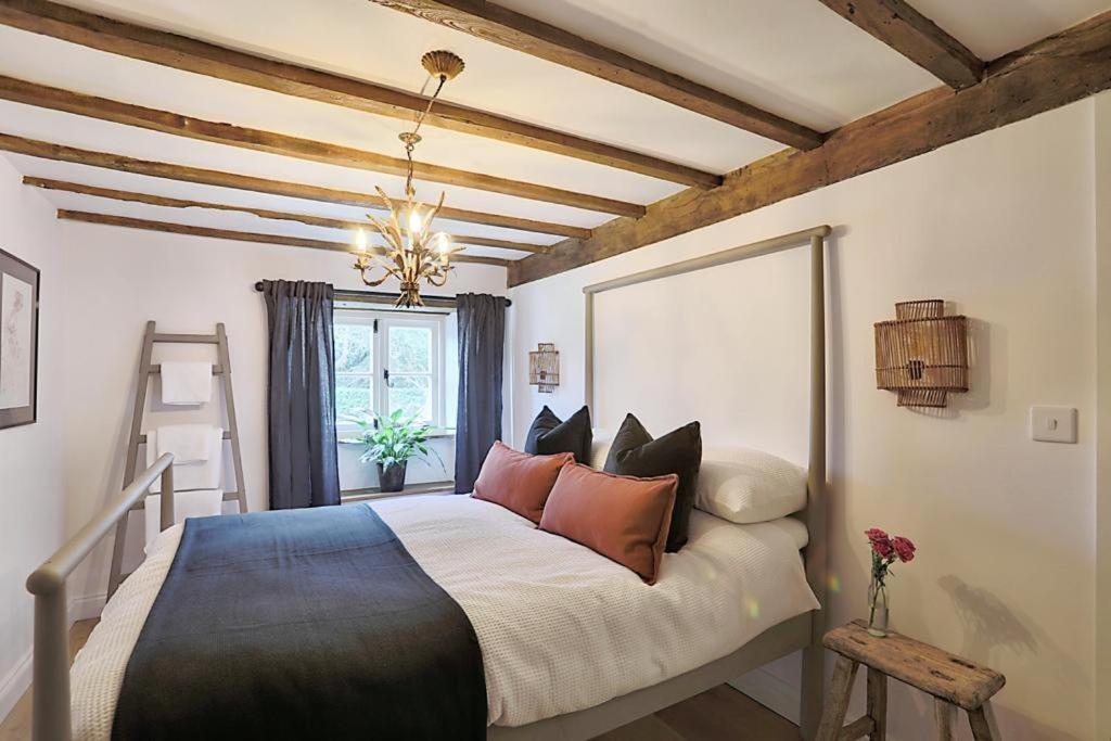 Luxury Cotswold Cottage With Hot Tub In Stow On The Wold! المظهر الخارجي الصورة